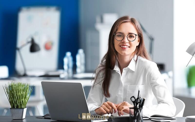 Làm việc cho một công ty về công nghệ Làm việc cho một công ty về công nghệ