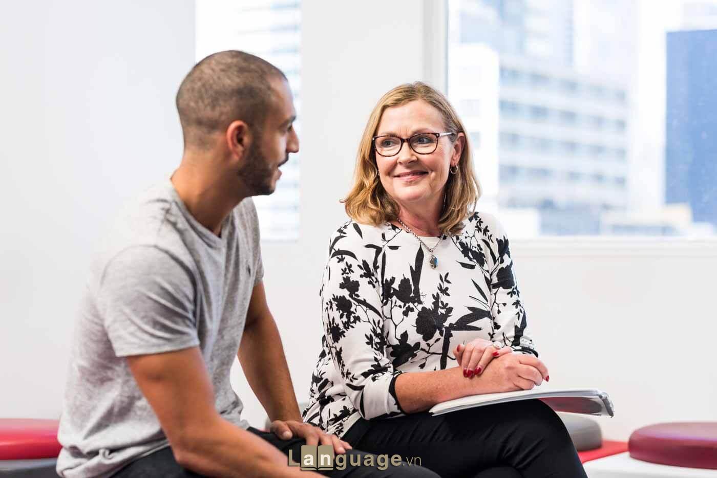 Lời khuyên khi chọn lớp học IELTS với giáo viên phù hợp với bản thân Lời khuyên khi chọn lớp học IELTS với giáo viên phù hợp với bản thân