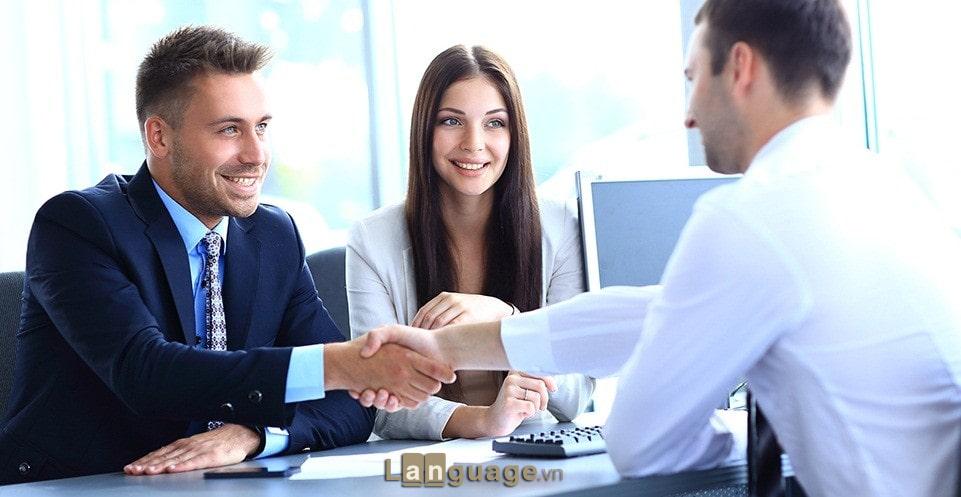 Hội thoại tiếng Anh về việc đưa ra ý kiến cá nhân Hội thoại tiếng Anh về việc đưa ra ý kiến cá nhân